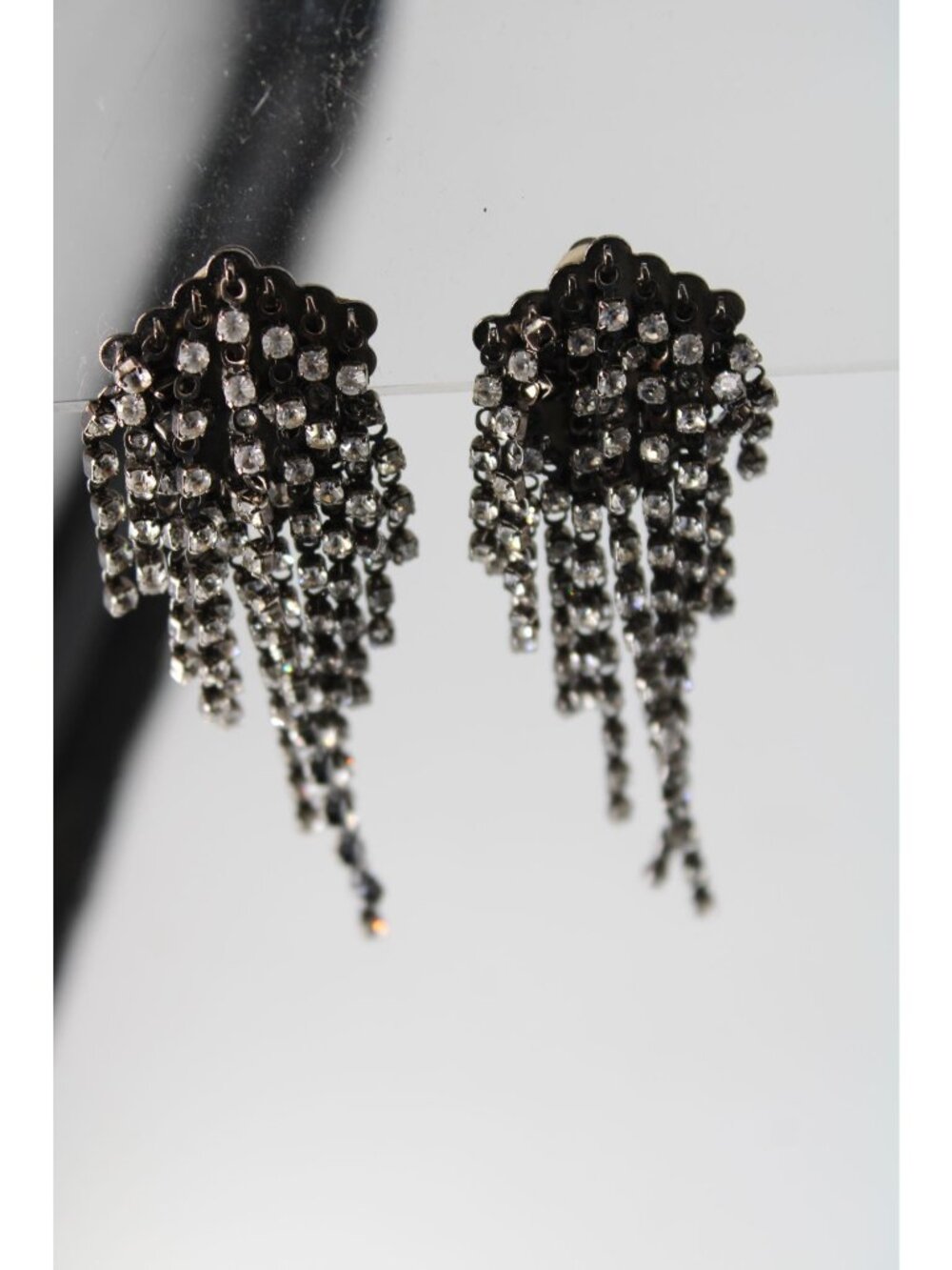 Sorelli Chandelier Earrings Black Vintage 94513 Clip On - Picture 2 of 4